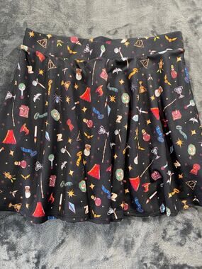Harry Potter by Torrid Deathly Hallows Golden Snitch Skater Skirt Black Size 1X